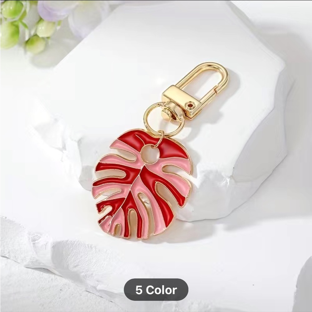 🎯10/10.00 ** NWT- Red and Pink Monstera keychain